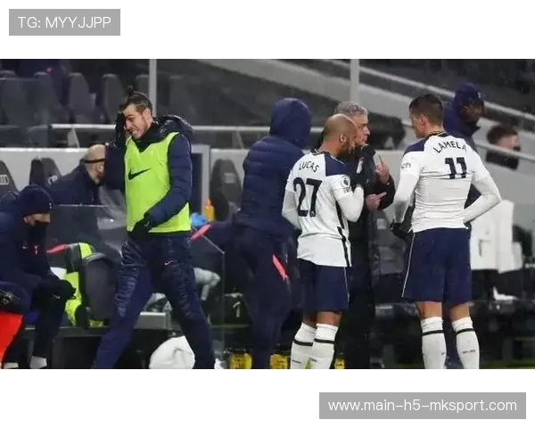 球队三连败后管理层开会