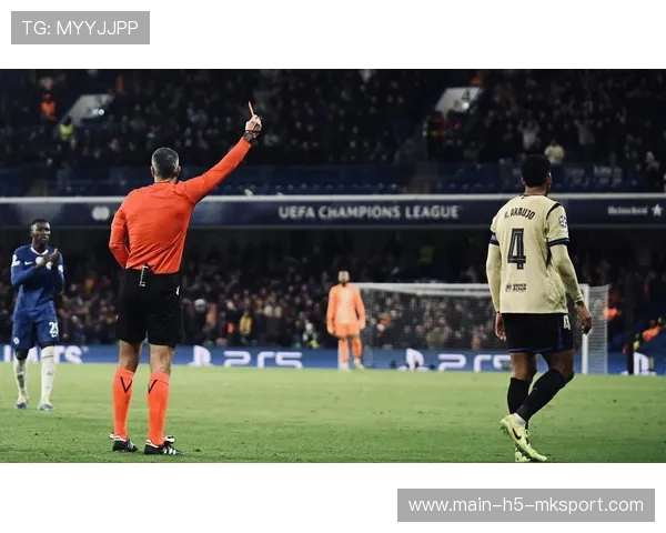 决赛红牌风波加剧球队困境，联赛的红牌影响欧冠吗