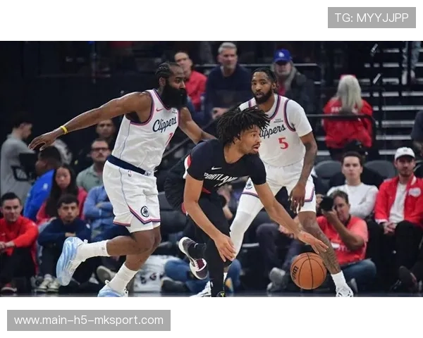 快船3胜5负排西部第12,“银河战舰”变“养老院”?深度剖析洛杉矶快船的“双刃剑”命运 快船3胜5负排西部第12,“银河战舰”变“养老院”?深度剖析洛杉矶快船的“双刃剑”命运