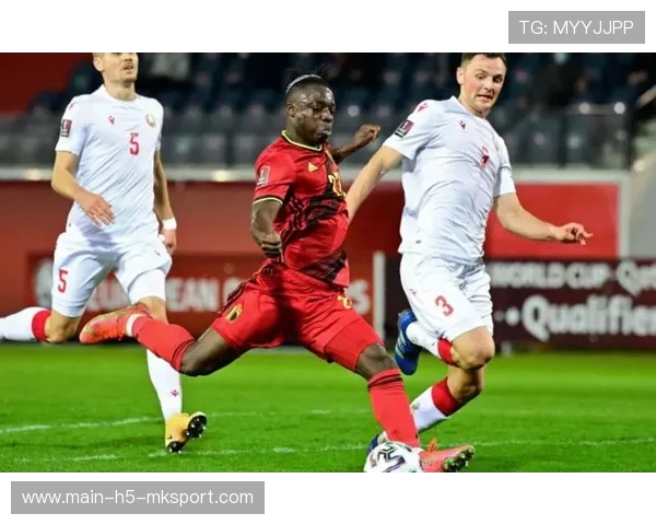 费兰·托雷斯接京多安直塞,单刀晃过门将推射空门 费兰·托雷斯接京多安直塞,单刀晃过门将推射空门